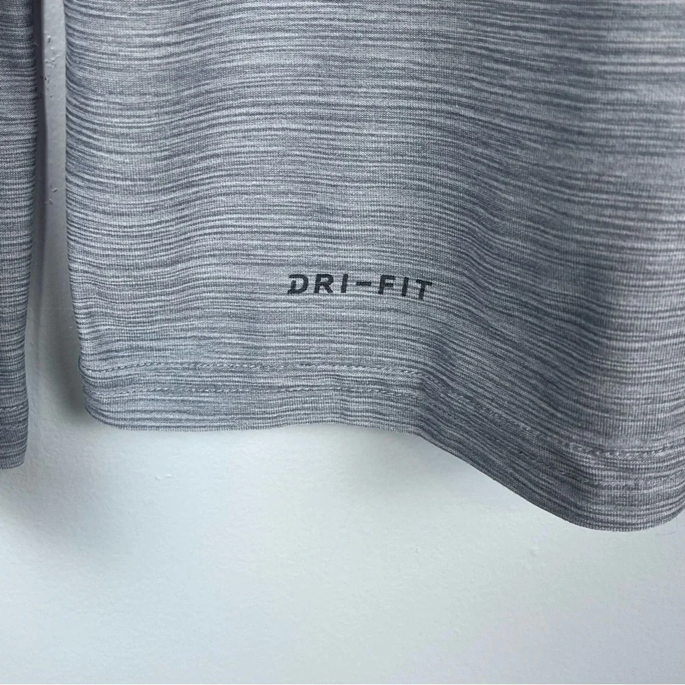 Nike Men's Dri-Fit Breathe Gray Long Sleeve Training Hoodie 832862 Size S; Gym